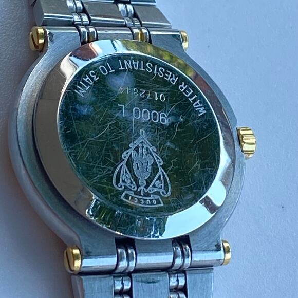 Gucci 3000L Gold & Silver Two-Tone Women’s Watch – Date – 26mm Quartz – 6” - Picture 4 of 10